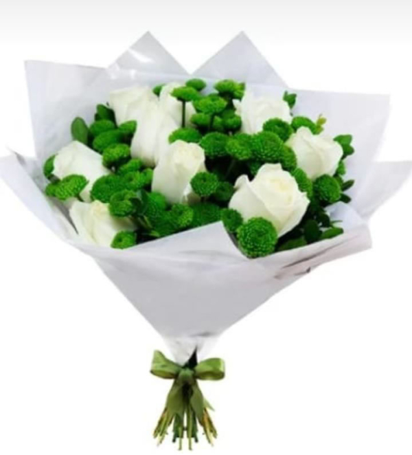 Buquê de 10 Rosas Brancas