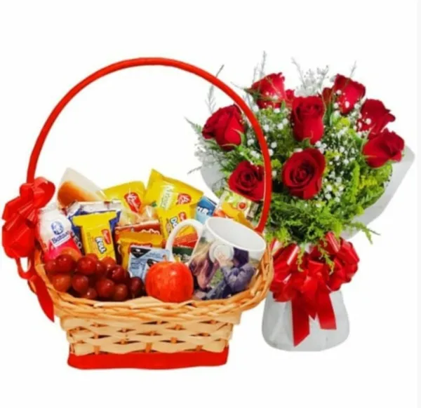 Cesta Aniversário com Buquê de 10 Rosas Vermelhas - Floricultura Nuporanga